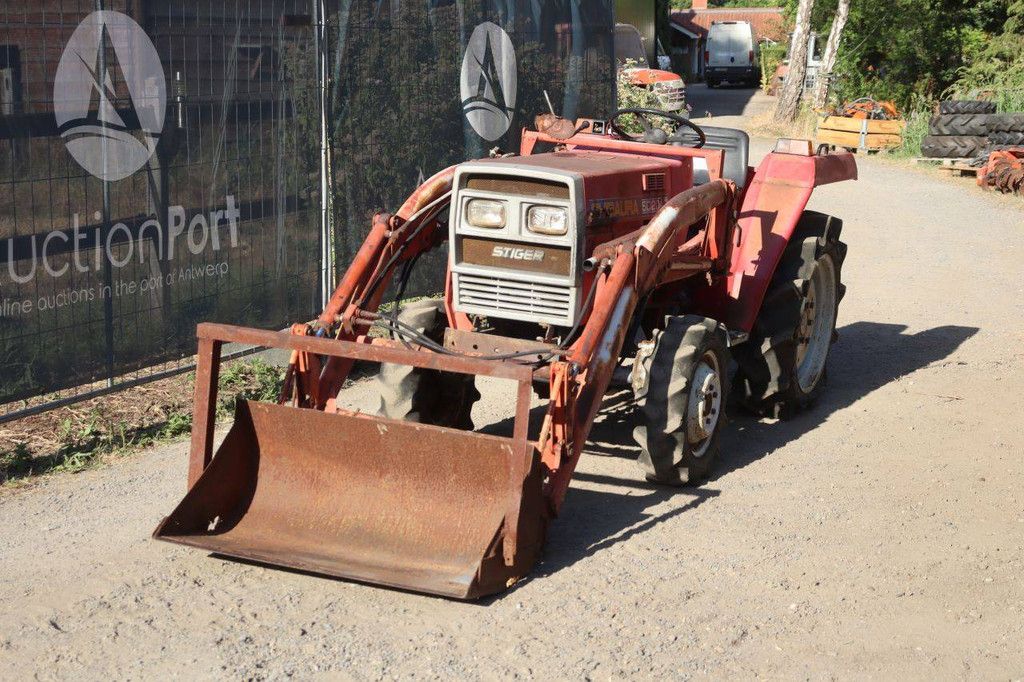 Shibaura SD2043 Mini Tractor Diesel 20 hp with front loader