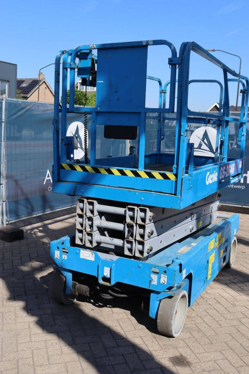 Scissor Lift Genie GS2646 Electric 10m 2009