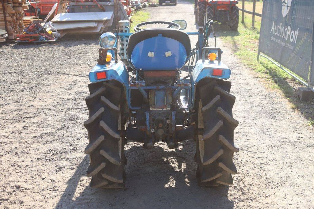 Iseki TU1500 Diesel-Kleintraktor 15 PS mit Frontlader