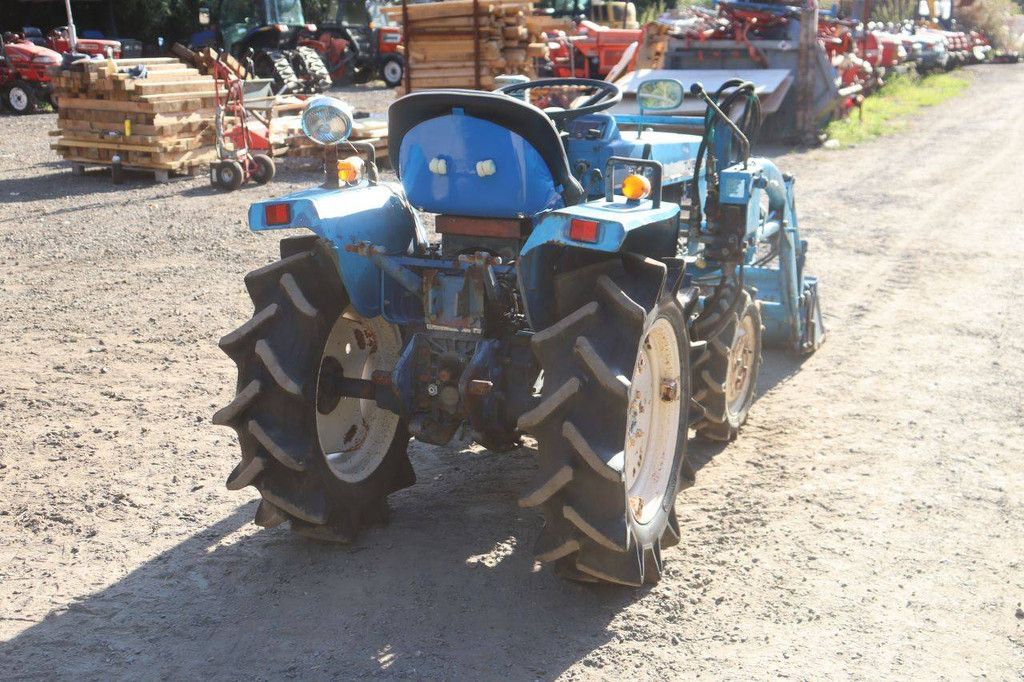 Iseki TU1500 Diesel-Kleintraktor 15 PS mit Frontlader