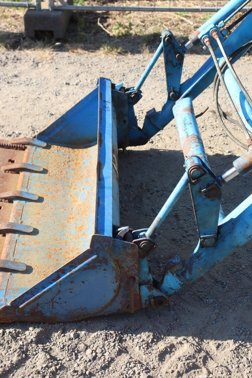 Iseki TU1500 Diesel-Kleintraktor 15 PS mit Frontlader