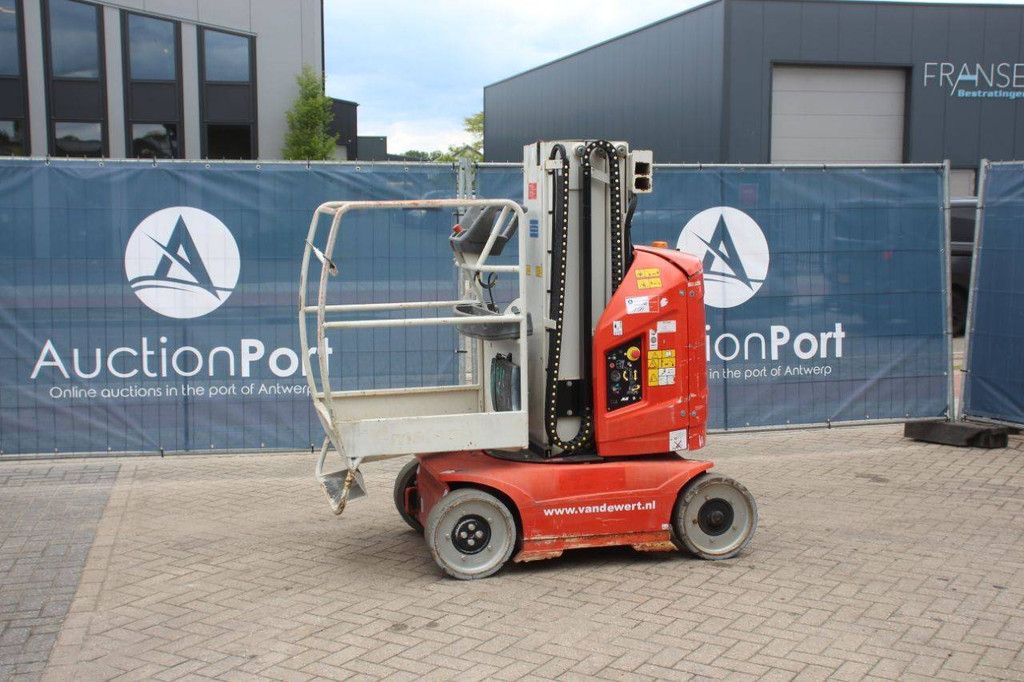 JLG Toucan 8E Electric Mast Lift 8.15m 2013