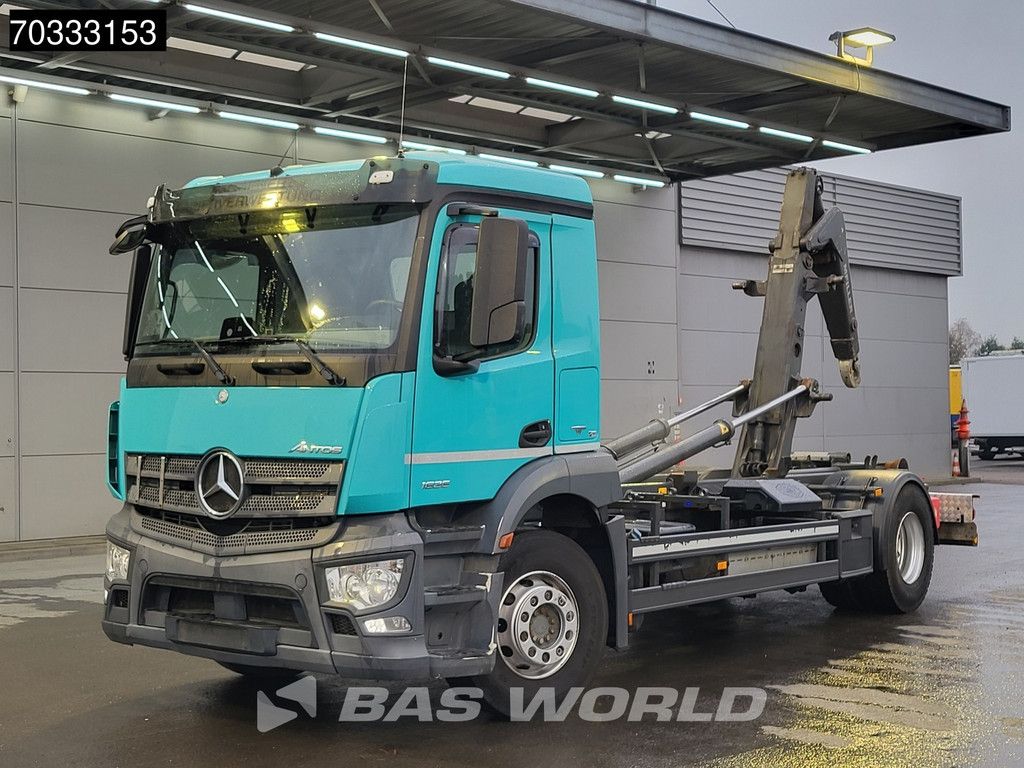 Mercedes Antos 1835 4X2 Meiller RK20 65TS containersystem Automatic Engine Brake Euro 6