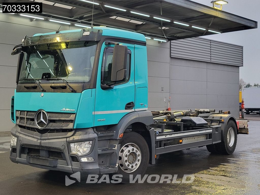 Mercedes Antos 1835 4X2 Meiller RK20 65TS containersystem Automatic Engine Brake Euro 6