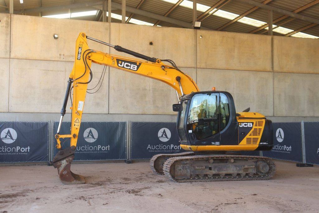 Rupsgraafmachine JCB JS130LC Diesel 2013