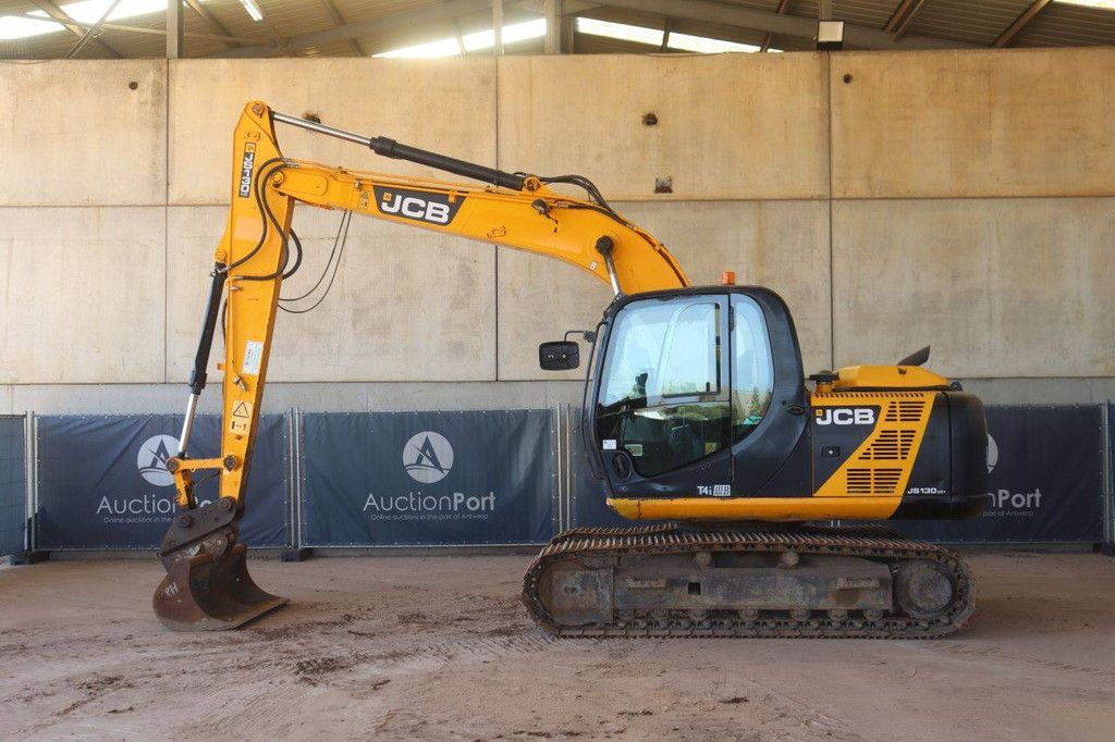 Rupsgraafmachine JCB JS130LC Diesel 2013
