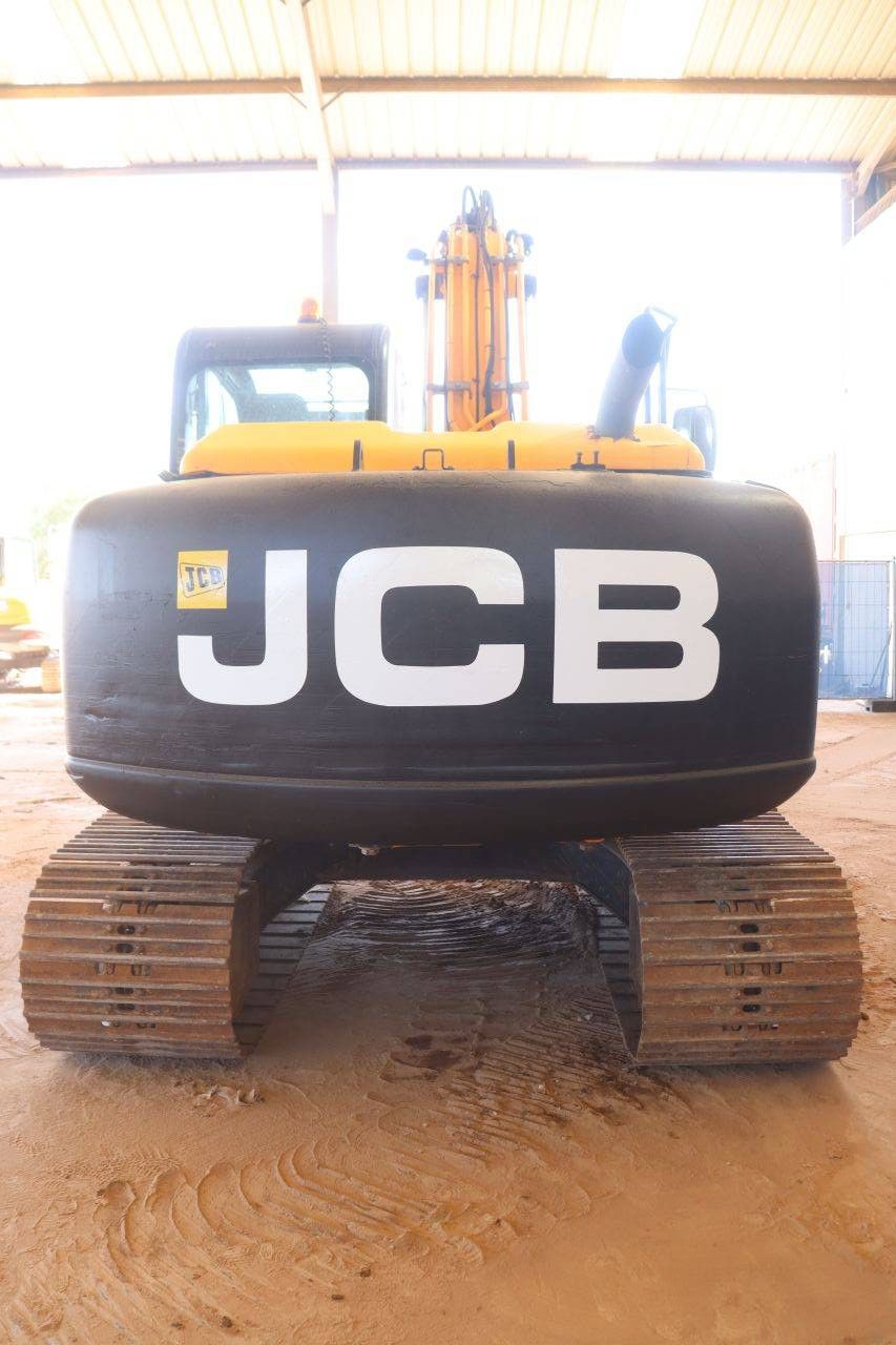 Rupsgraafmachine JCB JS130LC Diesel 2013