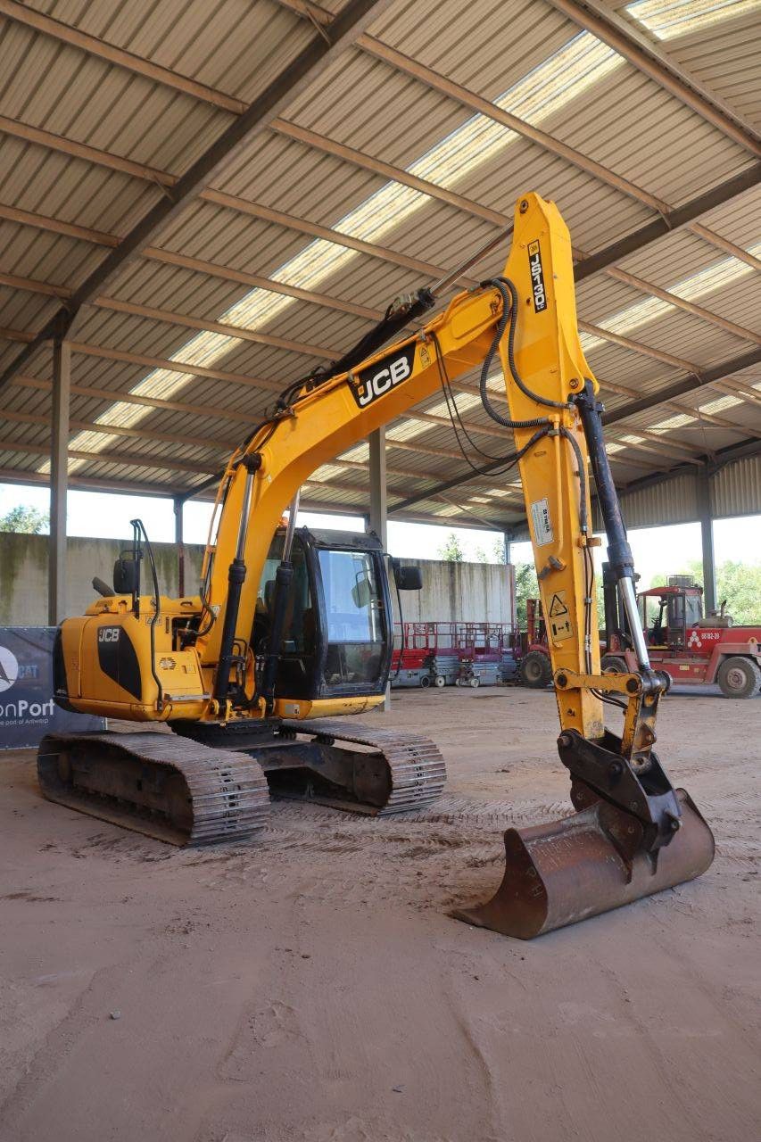 Rupsgraafmachine JCB JS130LC Diesel 2013