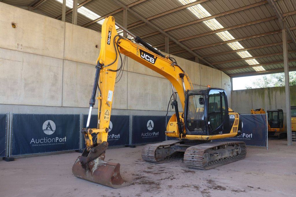 Rupsgraafmachine JCB JS130LC Diesel 2013