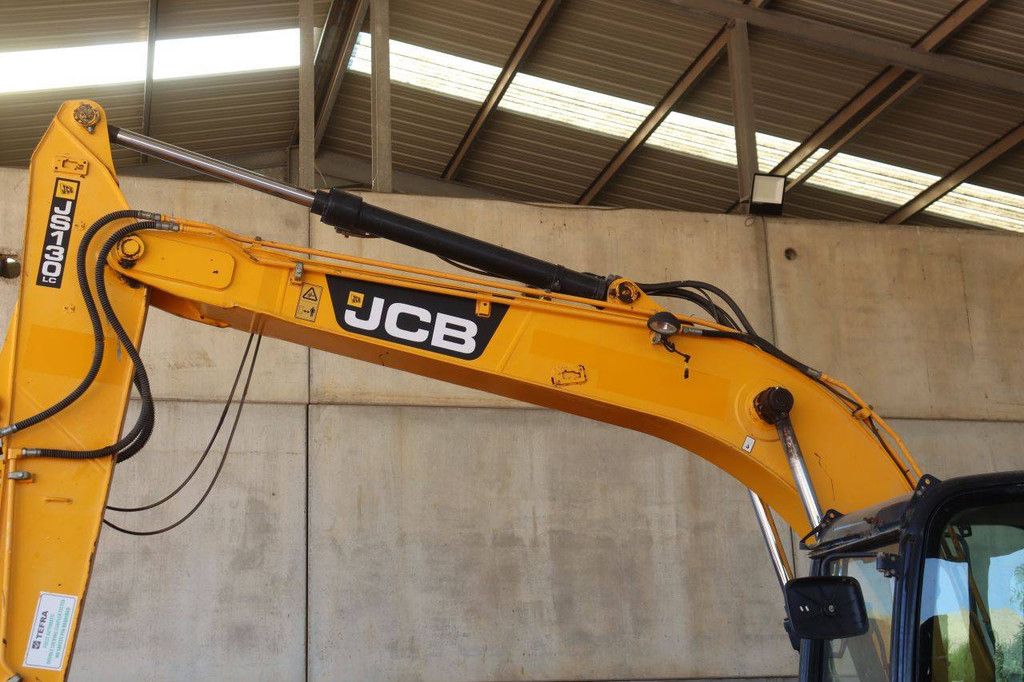 Rupsgraafmachine JCB JS130LC Diesel 2013