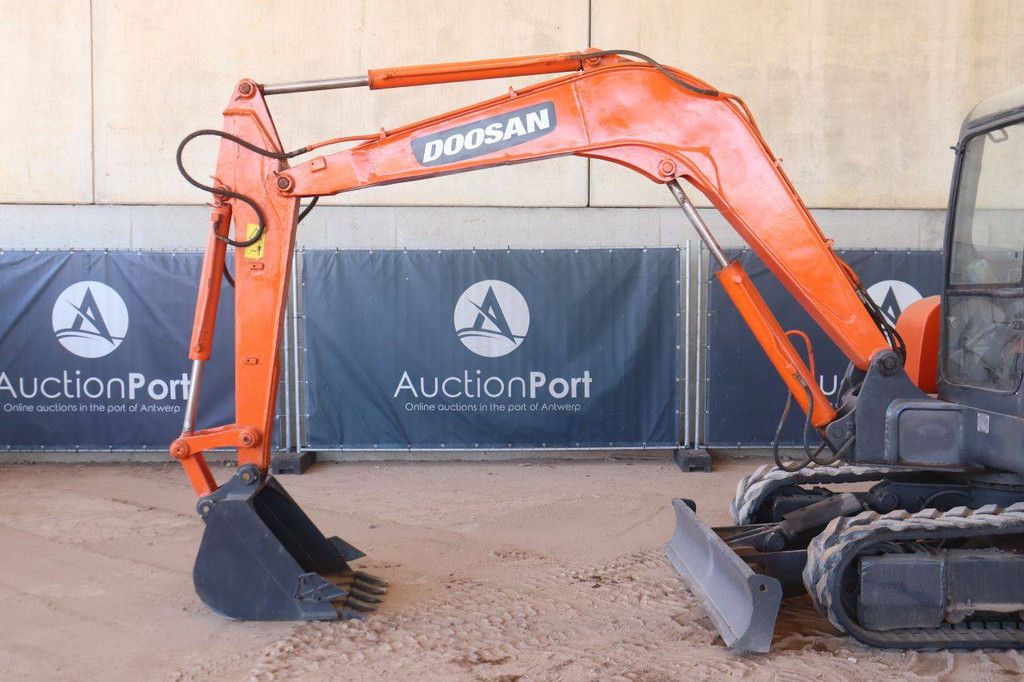Doosan DH55-V Diesel 40kW Raupenbagger