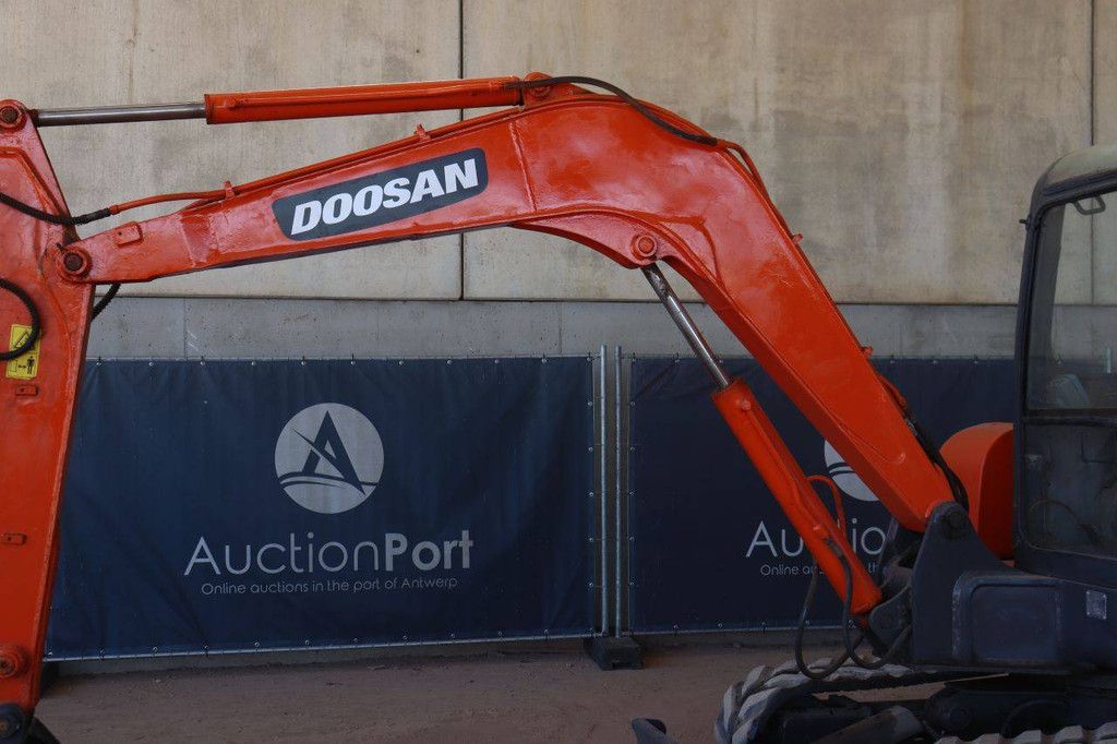 Doosan DH55-V Diesel 40kW Raupenbagger