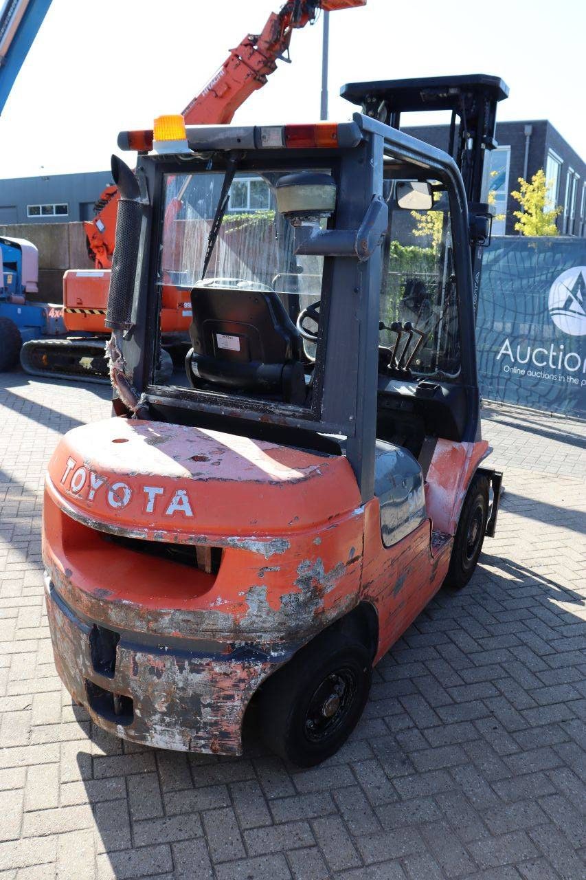 Forklift Toyota 62-7FDF25 Diesel 2500kg 6m 2004