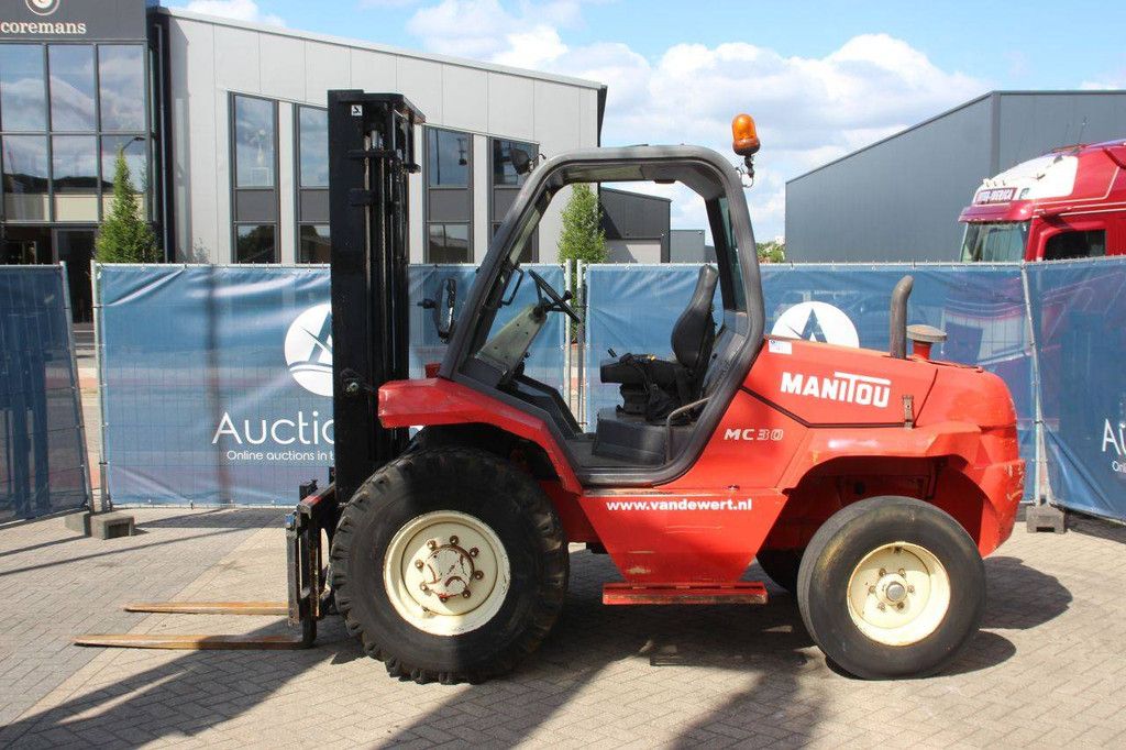 Rough-terrain forklift Manitou MC30-2 Diesel 3000kg 2002