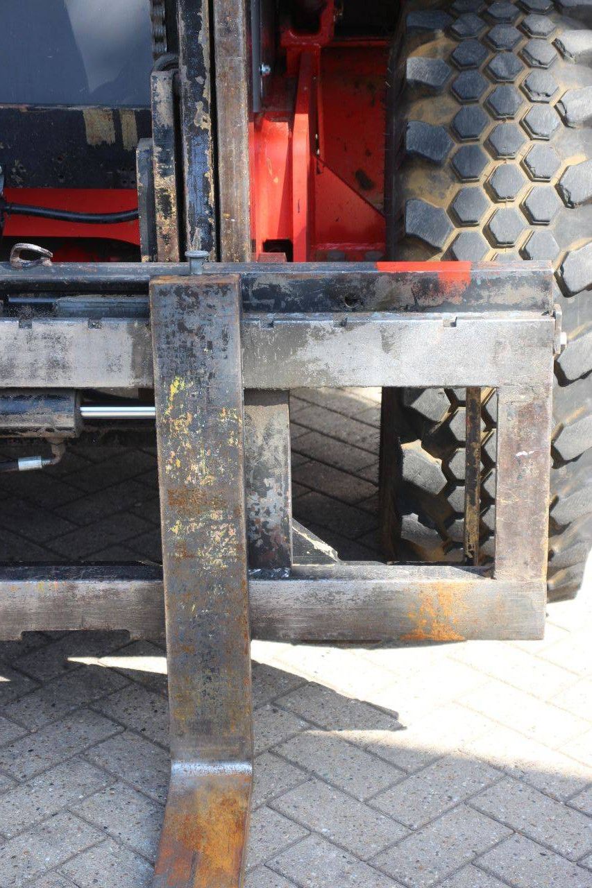 Rough-terrain forklift Manitou MC30-2 Diesel 3000kg 2002