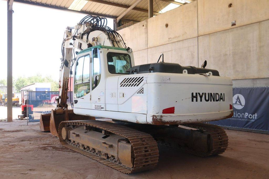 Crawler excavator Hyundai Robex 210LC-9 Diesel 193kW 2013