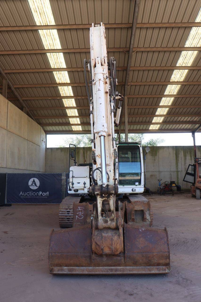 Crawler excavator Hyundai Robex 210LC-9 Diesel 193kW 2013