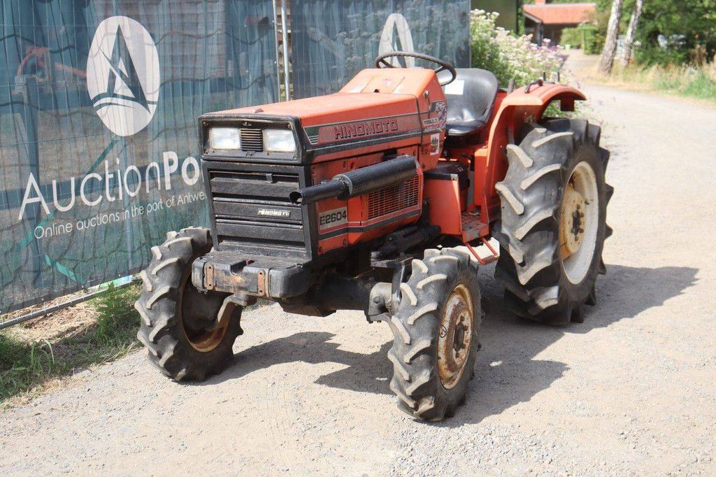 Kleintraktor Hinomoto E2604 Diesel 26 PS