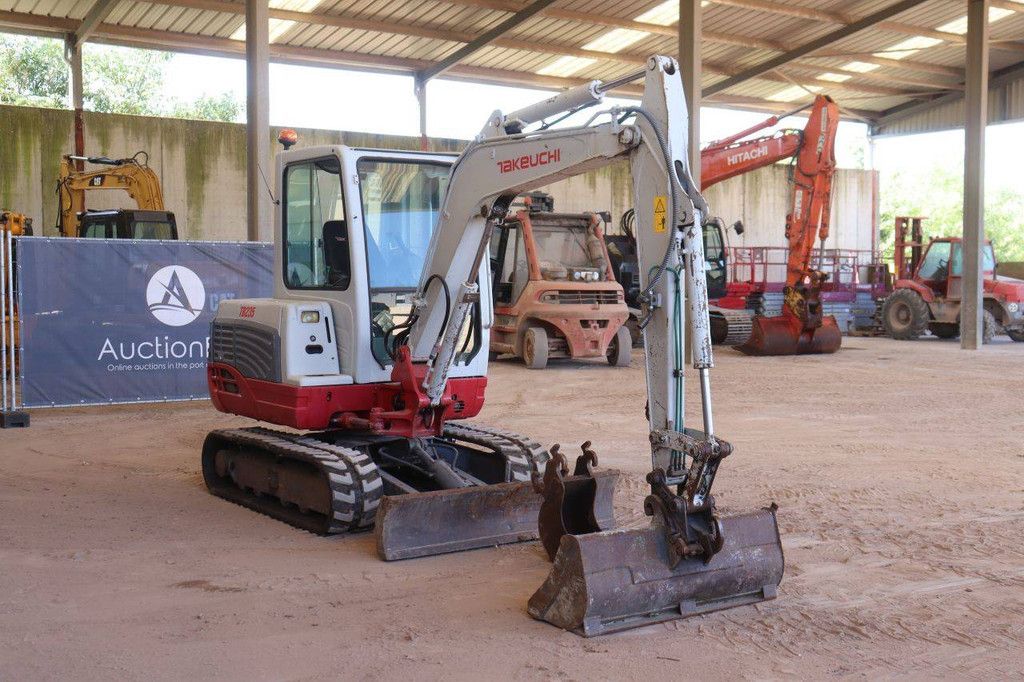 Crawler excavator Takeuchi TB235 Diesel 22kW 2019