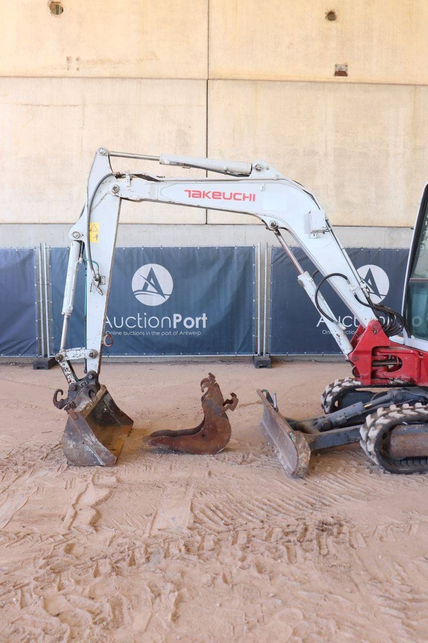 Crawler excavator Takeuchi TB235 Diesel 22kW 2019