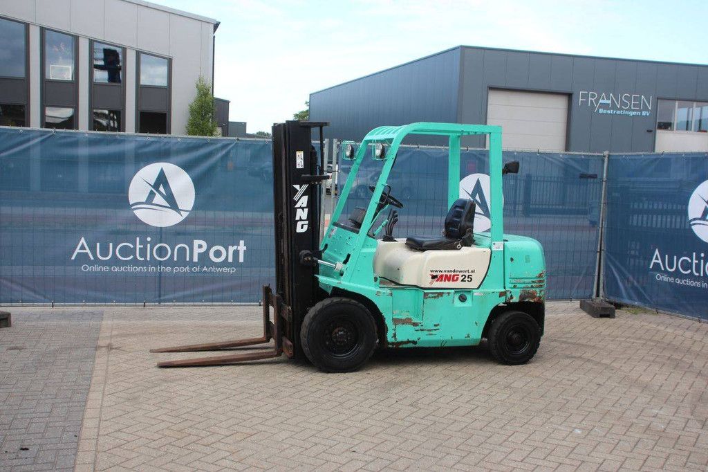 Forklift Yang FD-25 Diesel 2500kg 1998