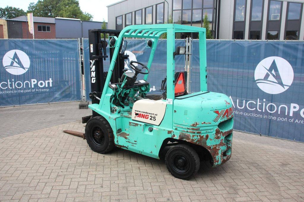 Forklift Yang FD-25 Diesel 2500kg 1998