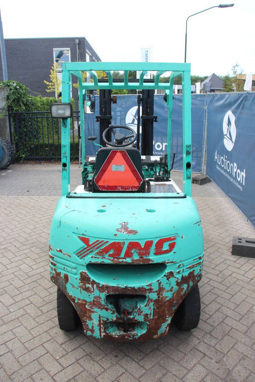 Forklift Yang FD-25 Diesel 2500kg 1998
