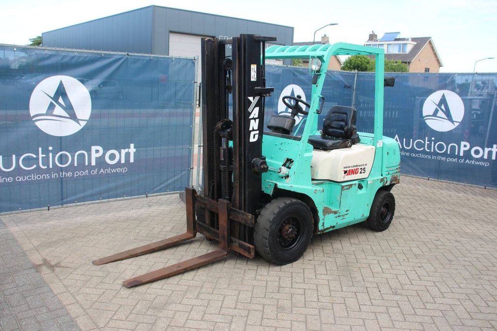 Forklift Yang FD-25 Diesel 2500kg 1998