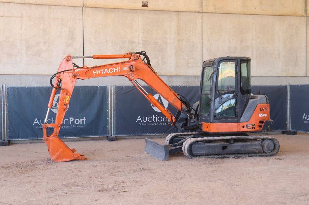 Crawler excavator Hitachi ZX65USB-3F Diesel 40kW 2012