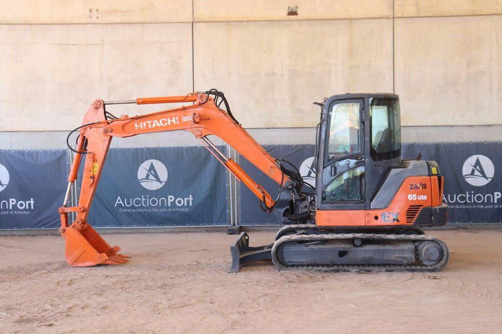 Crawler excavator Hitachi ZX65USB-3F Diesel 40kW 2012