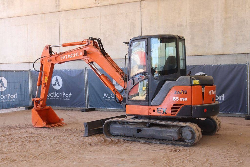 Crawler excavator Hitachi ZX65USB-3F Diesel 40kW 2012