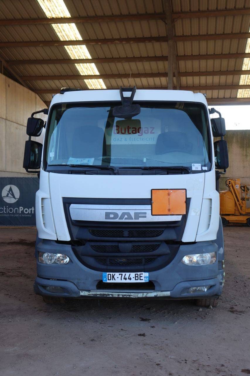 DAF LF Diesel flatbed body