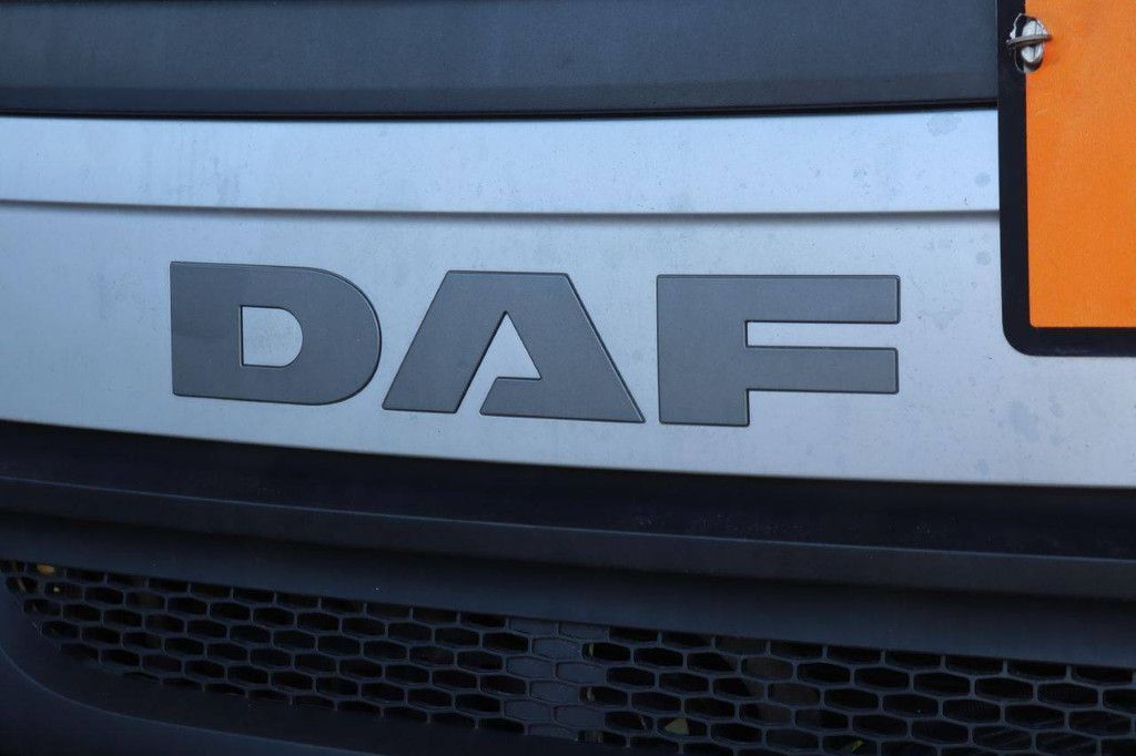 DAF LF Diesel flatbed body