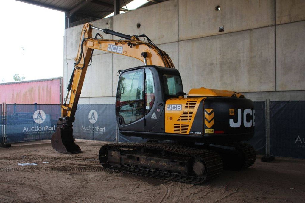 Raupenbagger JCB JS130LC Diesel 81kW 2015