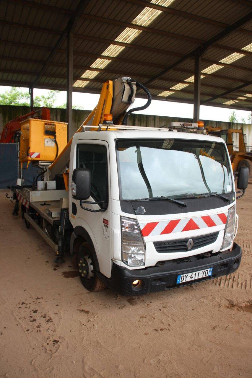 LKW-Arbeitsbühne Renault Maxity 120DXI Diesel 20,2 m 2016
