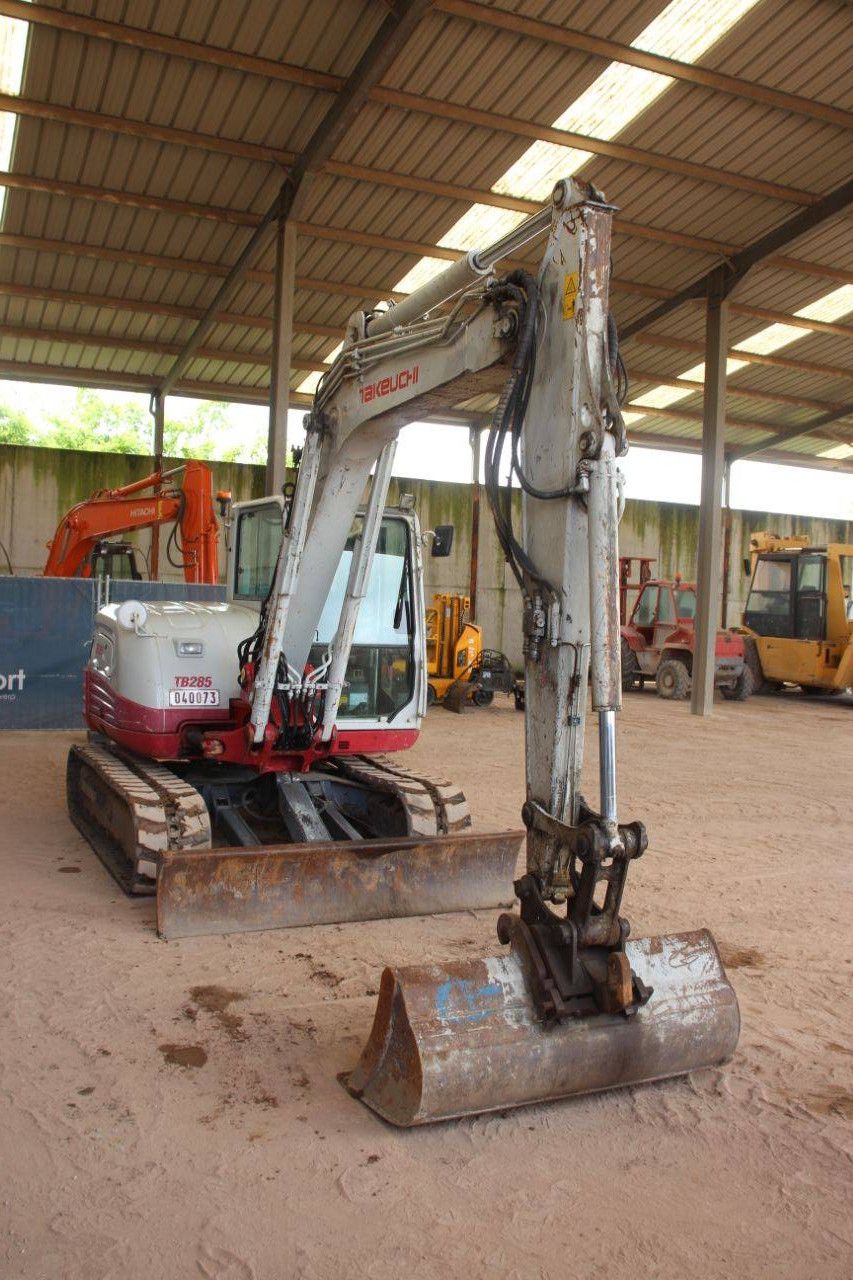 Rupsgraafmachine Takeuchi TB285 Diesel 52kW 2013