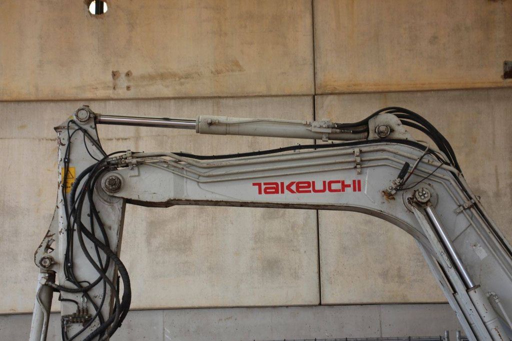 Rupsgraafmachine Takeuchi TB285 Diesel 52kW 2013