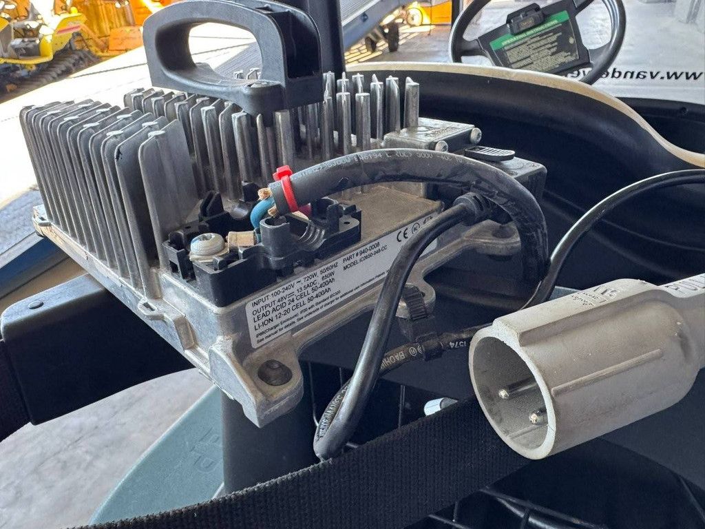 Golf Cart Club Car Electric 240V 2004