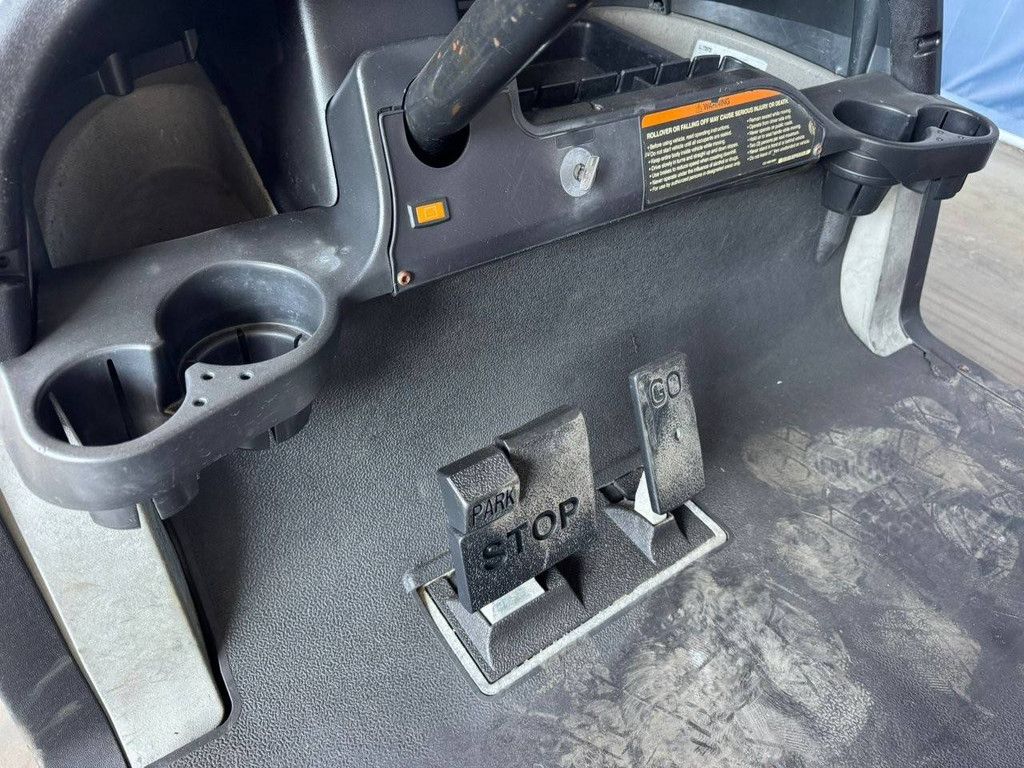 Golf Cart Club Car Electric 240V 2004