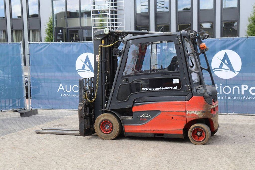 Linde E25 Electric Forklift 2500kg 4.2m 2016