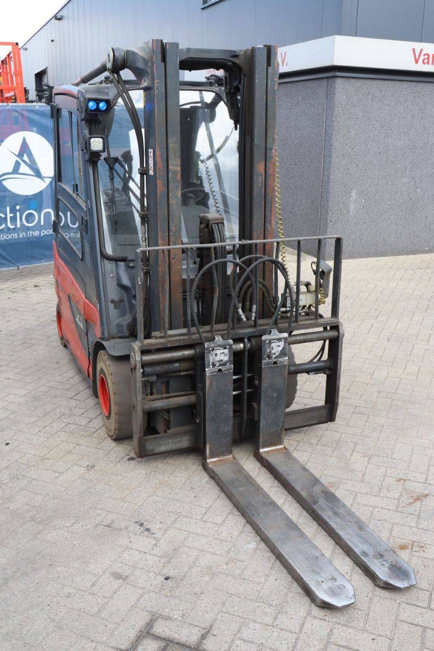 Linde E25 Electric Forklift 2500kg 4.2m 2016