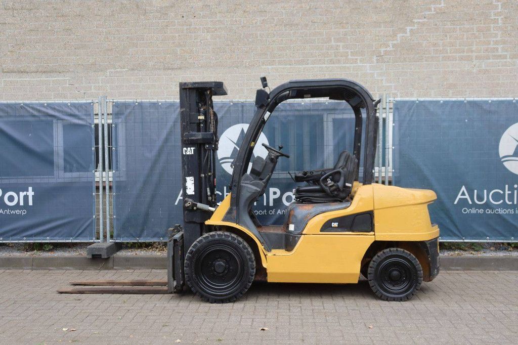 Gabelstapler Caterpillar DP30N Diesel 3000 kg 4,7 m 2005