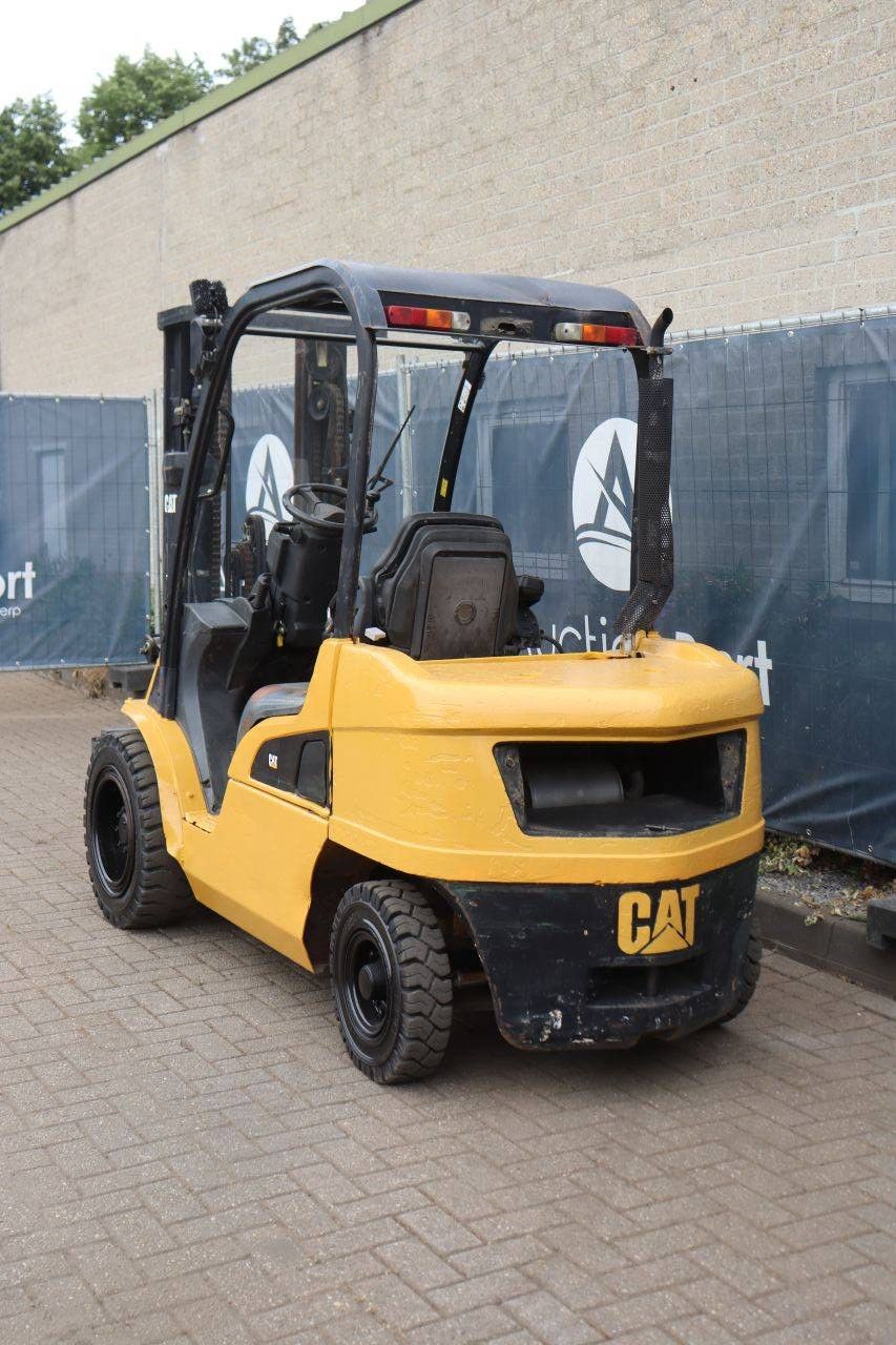 Gabelstapler Caterpillar DP30N Diesel 3000 kg 4,7 m 2005