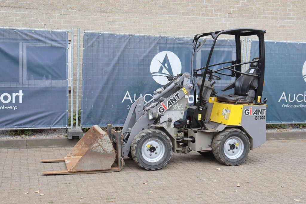 Articulated loader Giant D254SW Diesel 16kW 2015