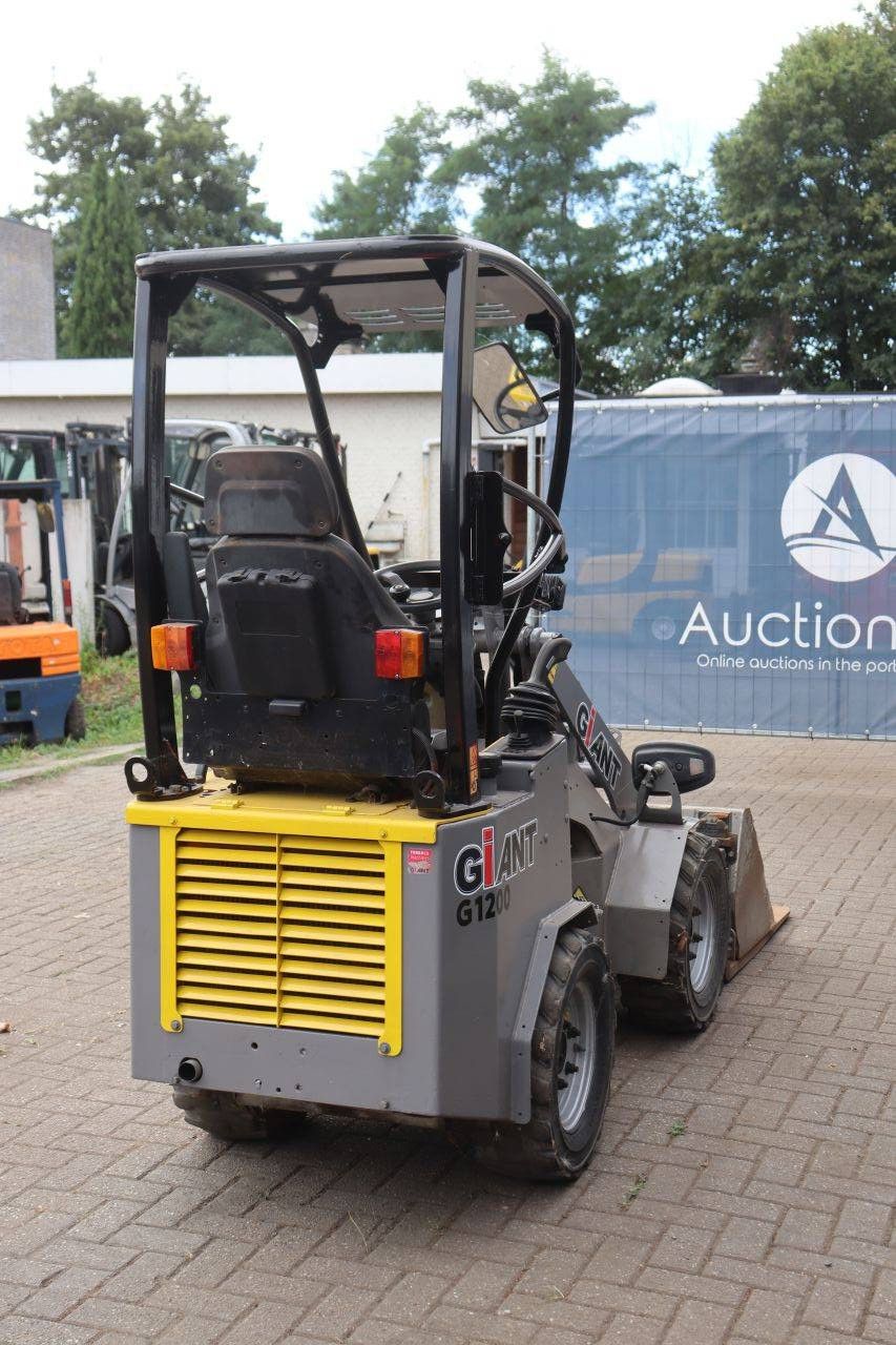 Articulated loader Giant D254SW Diesel 16kW 2015