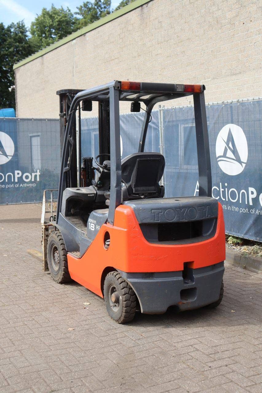 Forklift Toyota 02-8FDF18 Diesel 1750kg 4.7m 2013