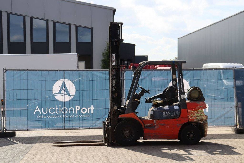 Heftruck Toyota 42-7FGF25 LPG 2500kg 5.0m 2011