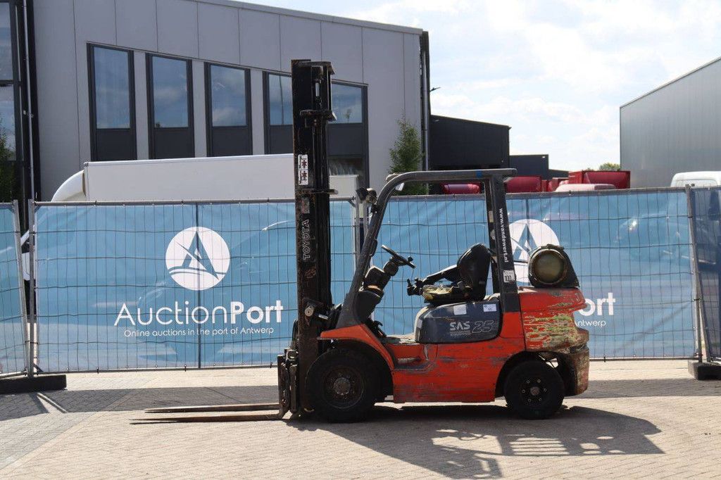 Heftruck Toyota 42-7FGF25 LPG 2500kg 5.0m 2011