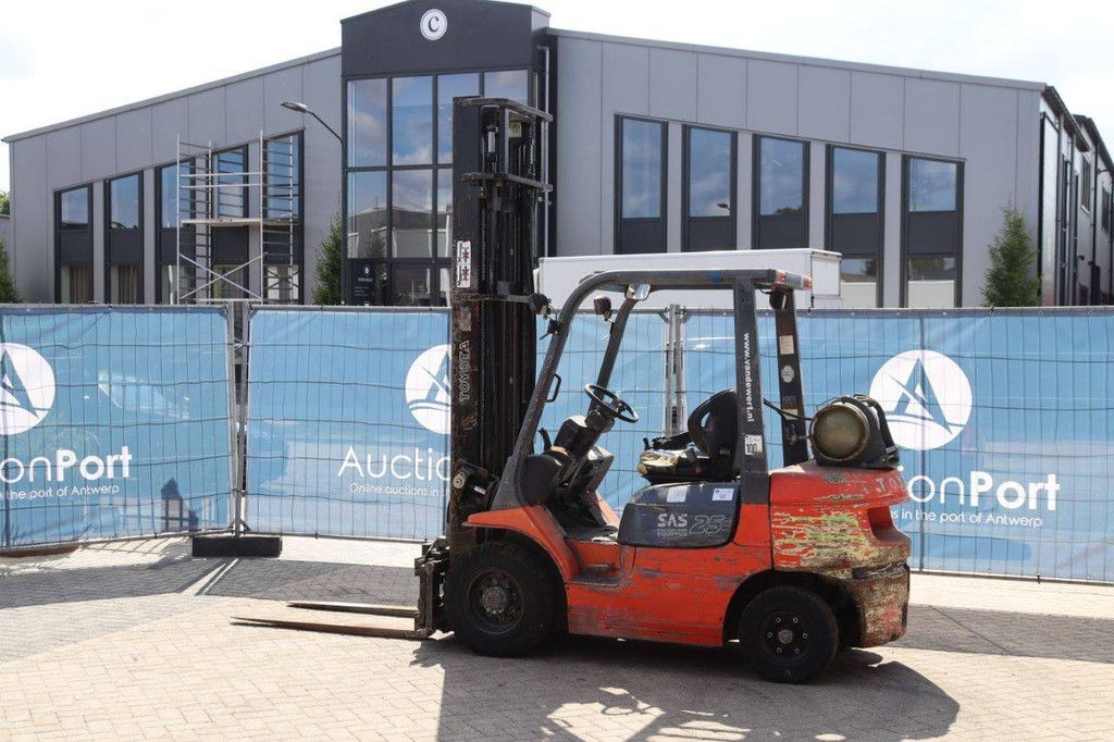 Heftruck Toyota 42-7FGF25 LPG 2500kg 5.0m 2011