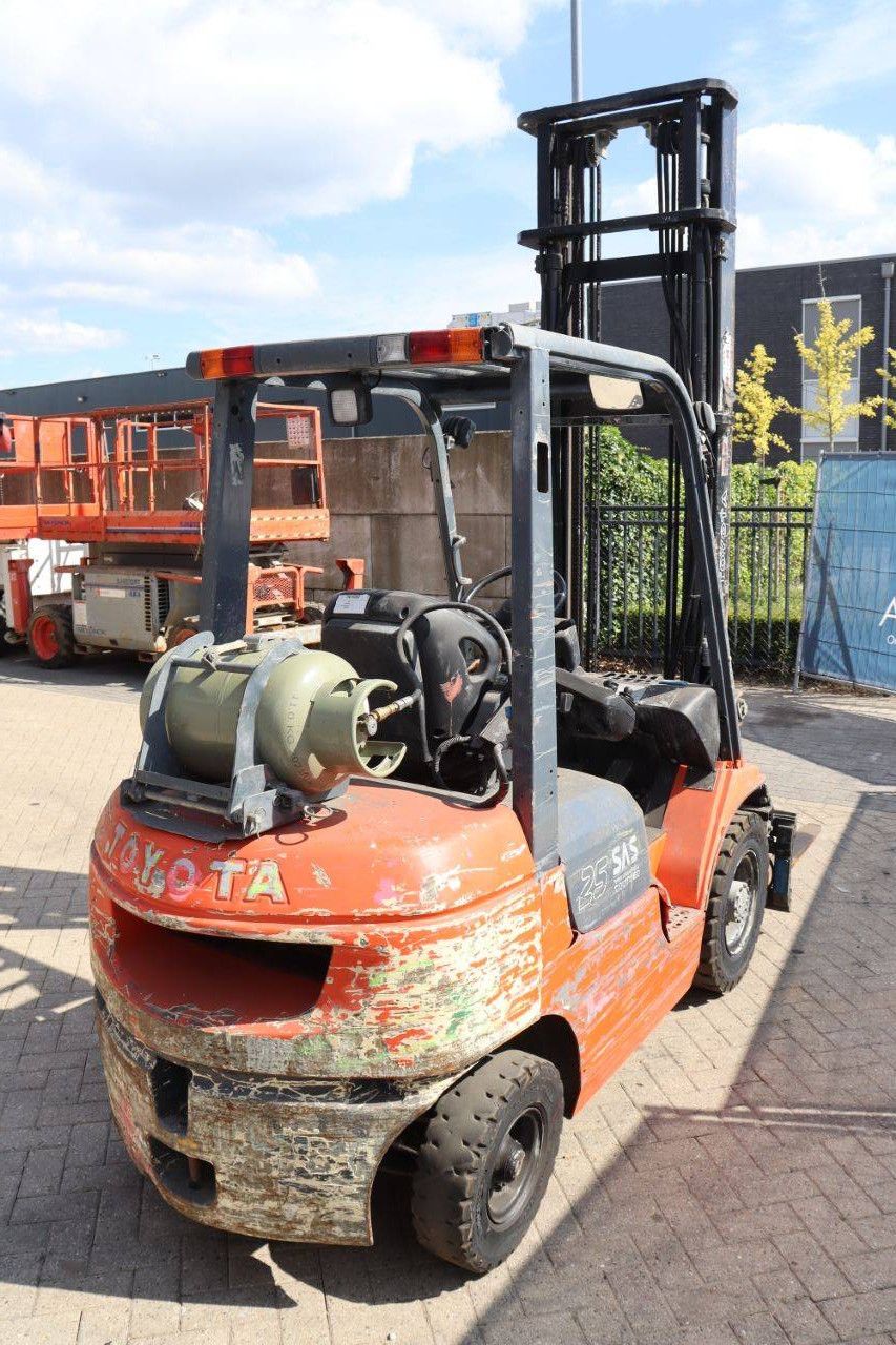 Heftruck Toyota 42-7FGF25 LPG 2500kg 5.0m 2011